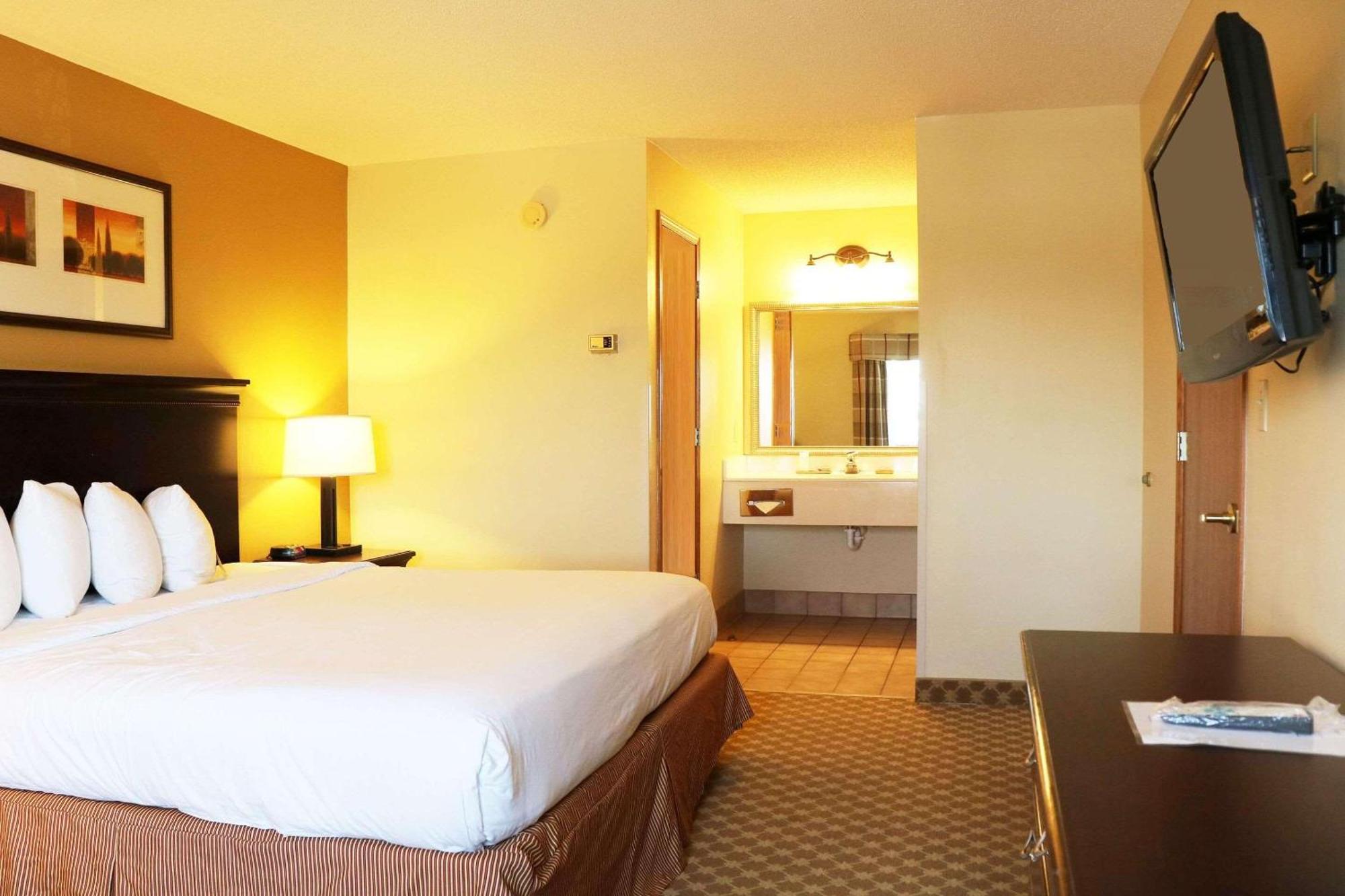 Country Inn & Suites By Radisson, Lincoln North Hotel And Conference Center, Ne Екстериор снимка